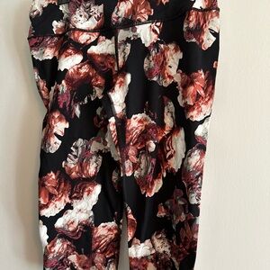 EUC Victoria’s Secret VSX Cropped legging